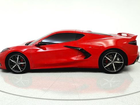 Used 2022 Chevrolet Corvette Stingray Preferred Cpe w/ Z51 Performance Package RWD image 4