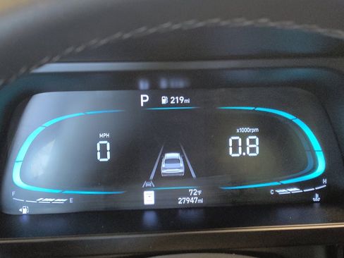 Used 2025 Hyundai Elantra Sport w/ Cargo Package FWD image 23