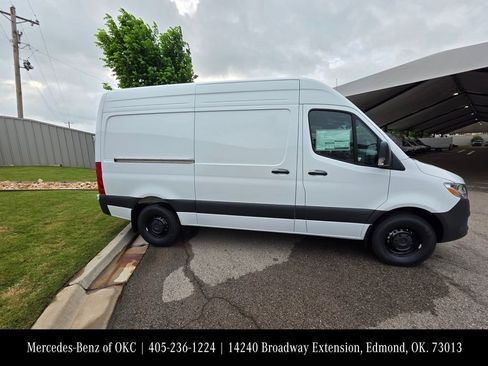 New 2026 Mercedes-Benz Sprinter 2500 image 3
