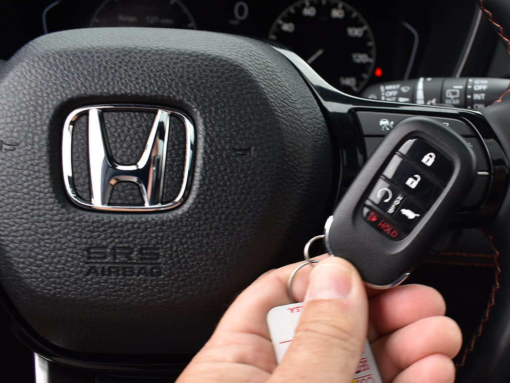 Used 2025 Honda Pilot TrailSport image 12