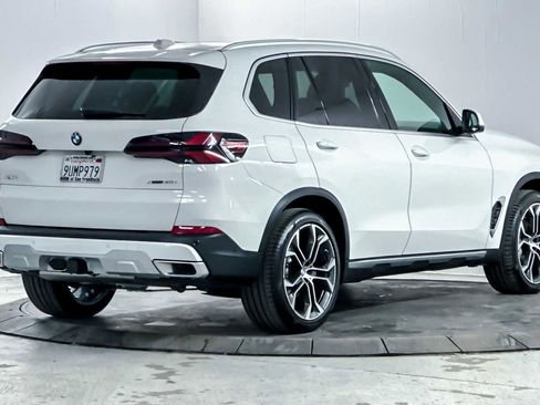 Used 2026 BMW X5 xDrive40i image 2