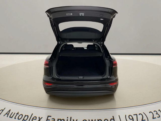 Used 2025 Audi Q6 e-tron Premium w/ Convenience Package RWD image 91