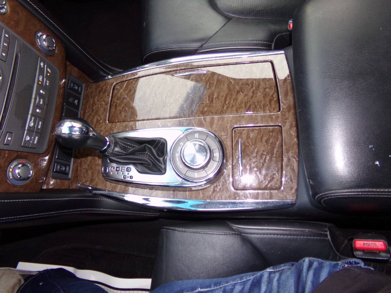 Used 2015 INFINITI QX80 4WD w/ Driver's Assistance Package image 53