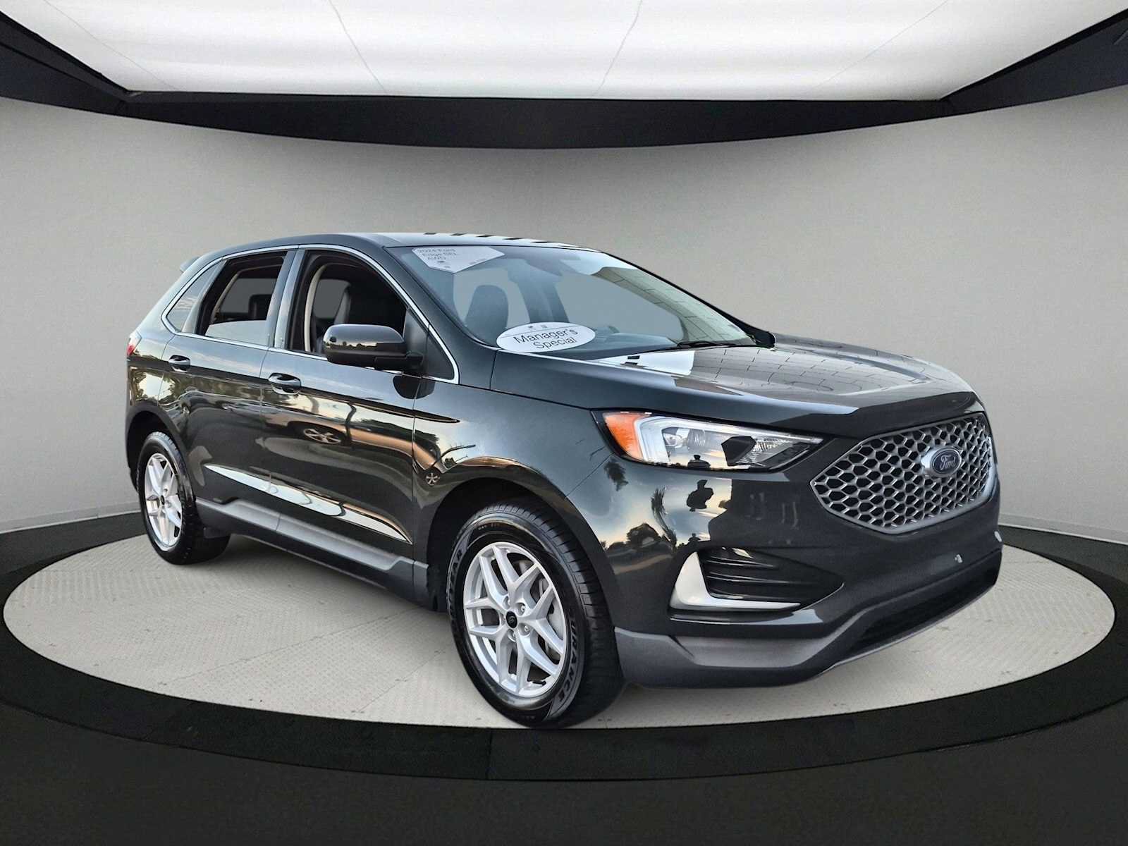 Used 2024 Ford Edge SEL AWD/4WD image 2
