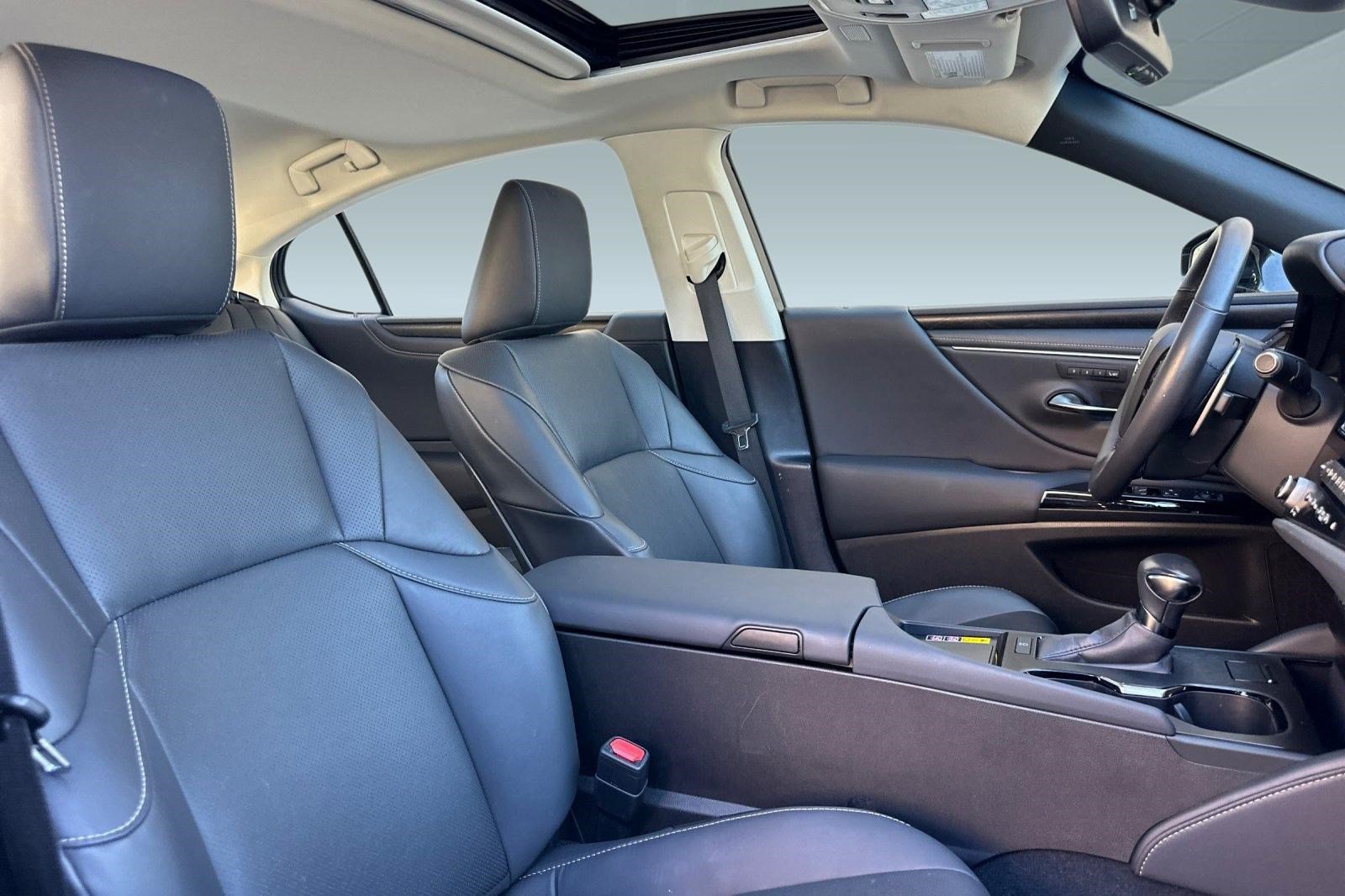 Certified 2024 Lexus ES 350 w/ Premium Package FWD image 26