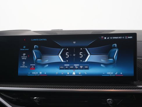 Used 2025 BMW X5 M60i AWD/4WD image 15