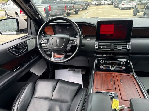 Used 2021 Lincoln Navigator L Reserve AWD/4WD image 13