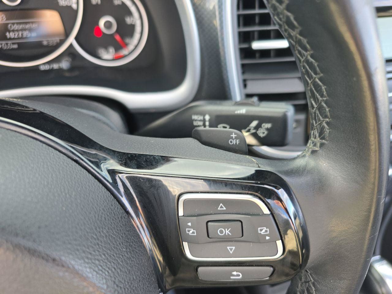 Used 2014 Volkswagen Beetle R-Line FWD image 21