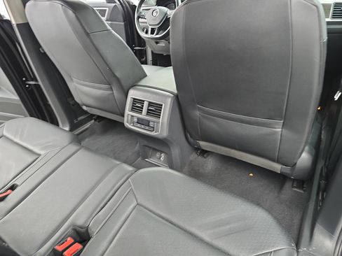 Used 2019 Volkswagen Atlas SE image 11