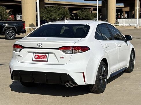 New 2026 Toyota Corolla SE image 4