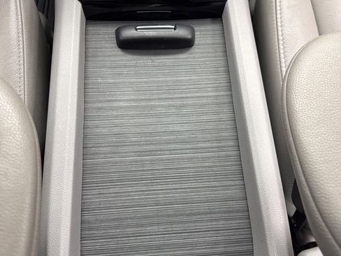 Used 2019 Honda Pilot Touring image 16