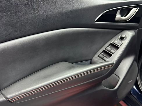 Used 2016 MAZDA MAZDA3 i Grand Touring image 8