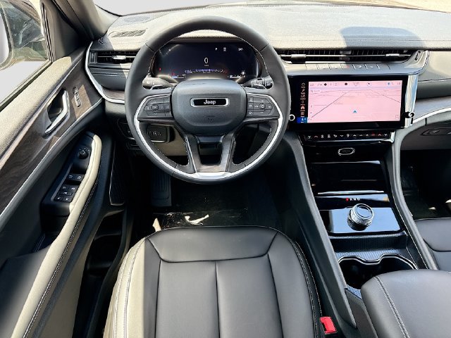New 2026 Jeep Grand Cherokee Limited w/ Limited Altitude Package RWD image 17