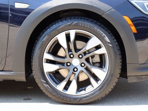 Used 2018 Buick Regal Essence w/ Driver Confidence Package #1 image 53