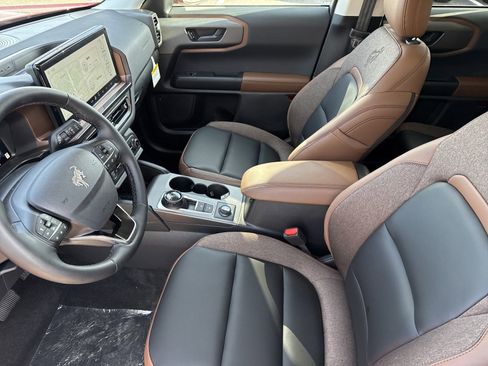 New 2025 Ford Bronco Sport Outer Banks w/ Outer Banks Tech Package+ image 11