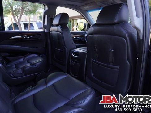 Used 2018 Cadillac Escalade Premium Luxury AWD/4WD image 9