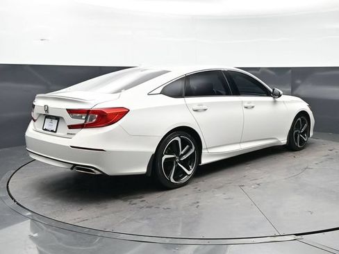 Used 2018 Honda Accord Sport image 5