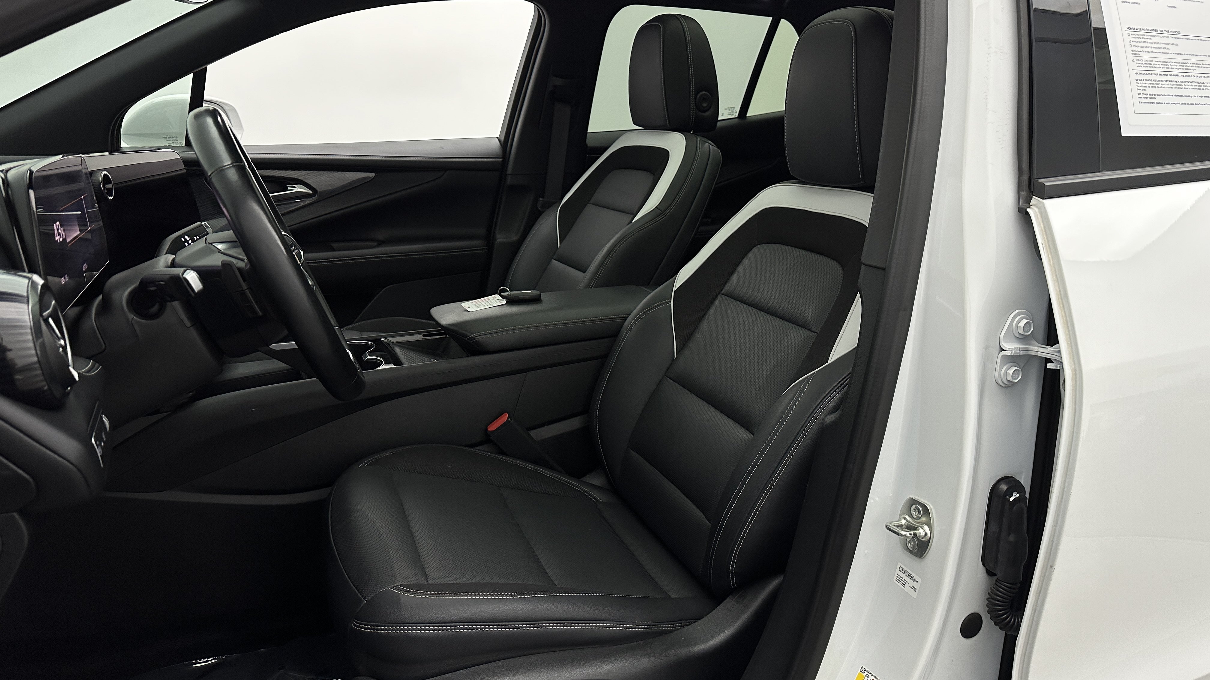 Used 2024 Chevrolet Blazer EV LT AWD/4WD image 18