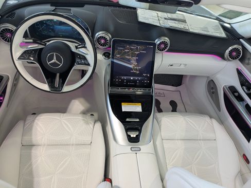 New 2026 Mercedes-Benz Maybach SL 680 image 2