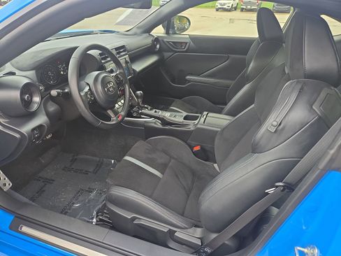 Used 2024 Toyota GR86 Premium image 10