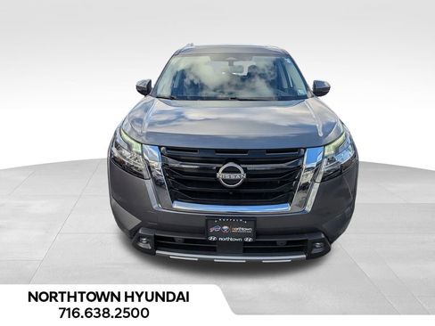 Used 2022 Nissan Pathfinder Platinum image 14