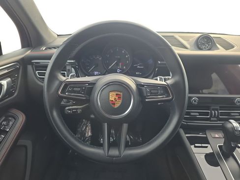 Used 2023 Porsche Macan image 13
