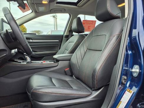 Certified 2024 Nissan Altima 2.0 SR FWD image 6
