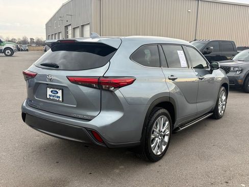 Used 2020 Toyota Highlander Limited image 34