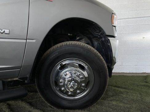 Used 2019 RAM 3500 Tradesman image 14