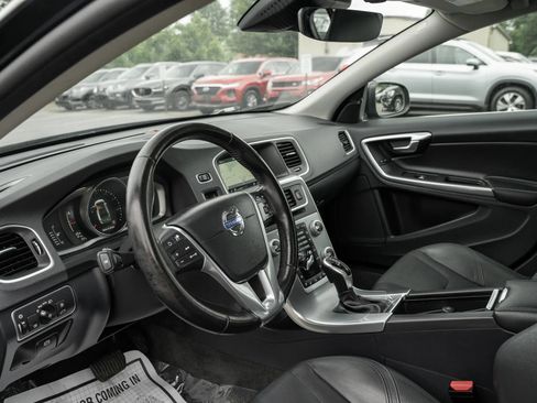 Used 2017 Volvo S60 T5 Inscription Platinum w/ Climate Package AWD/4WD image 6