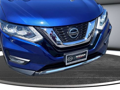 Used 2019 Nissan Rogue SL w/ Premium Package FWD image 32