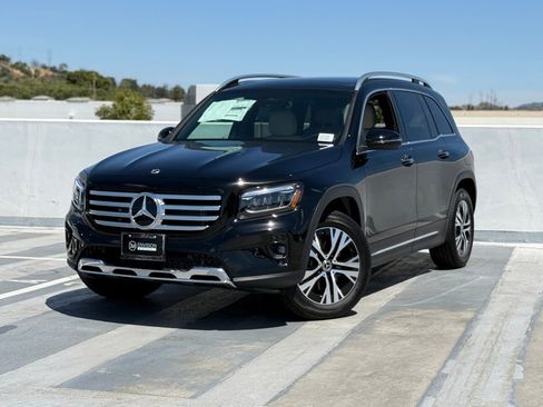 New 2026 Mercedes-Benz GLB 250 image 1