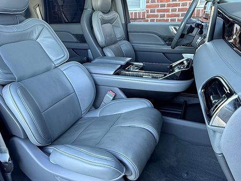 Used 2018 Lincoln Navigator L Reserve w/ Technology Package image 53