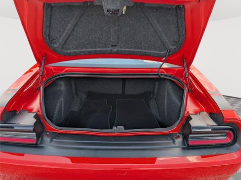 Used 2021 Dodge Challenger R/T Scat Pack RWD image 13