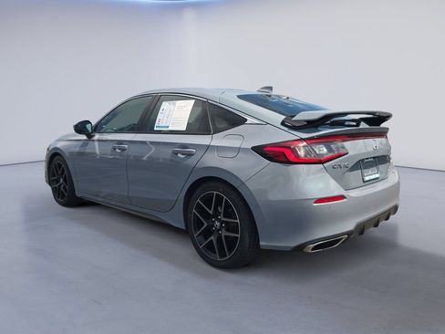 Used 2022 Honda Civic Sport Touring image 3