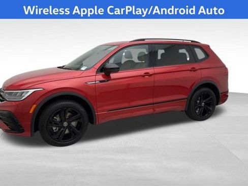 Used 2024 Volkswagen Tiguan SE R-Line image 7