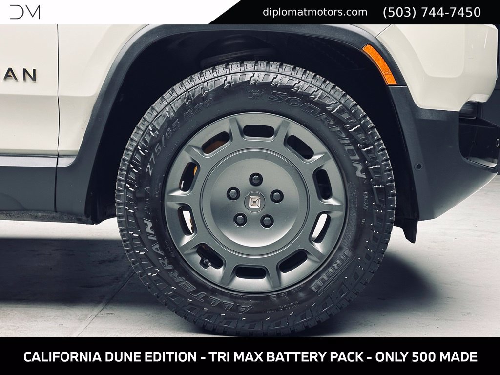 Used 2025 Rivian R1S Adventure Tri AWD/4WD image 42