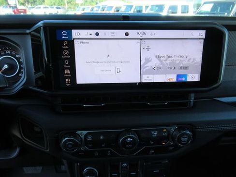 New 2025 Jeep Gladiator Rubicon w/ Convenience Group image 21