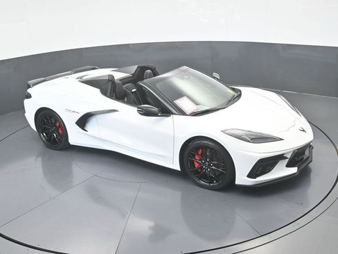 Used 2024 Chevrolet Corvette Stingray Convertible w/ Z51 Performance Package image 49