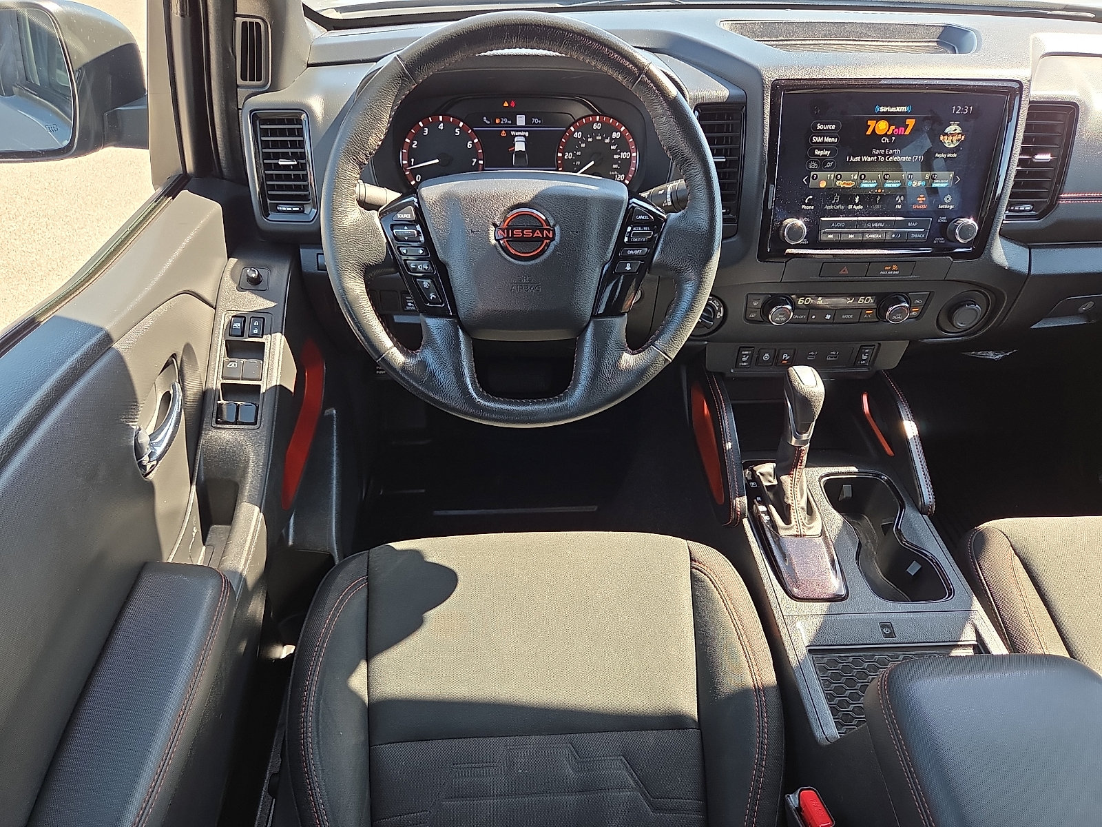 Used 2022 Nissan Frontier PRO-4X AWD/4WD image 11