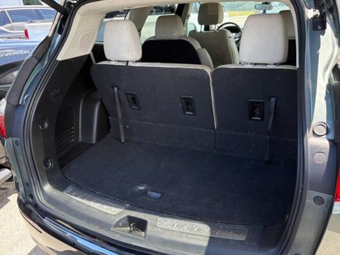 Used 2023 Buick Enclave Essence w/ Experience Buick Package FWD image 8