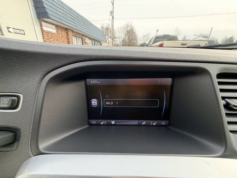 Used 2012 Volvo S60 T5 w/ Climate Pkg image 8