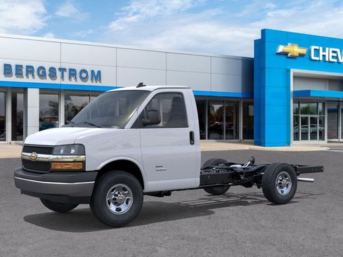 New 2026 Chevrolet Express 3500 w/ Power Convenience Package RWD image 2