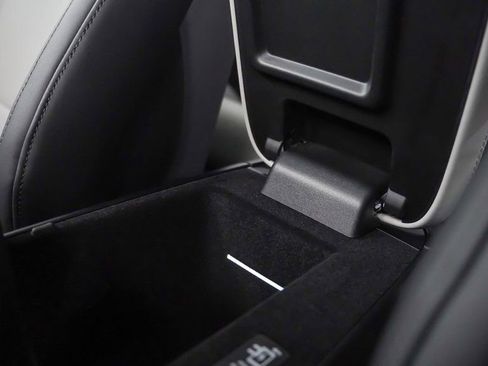 New 2025 Porsche Taycan GTS AWD/4WD image 35