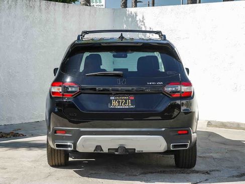 Used 2024 Honda Pilot Elite image 7