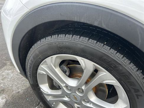 Certified 2018 Chevrolet Bolt LT image 12