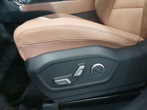 Certified 2026 Hyundai Santa Fe Limited AWD/4WD image 32