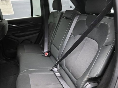 Used 2024 Jeep Grand Cherokee Laredo w/ Trailer Tow Package image 17