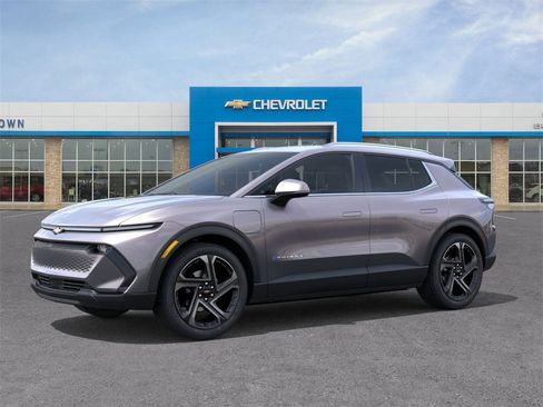 New 2026 Chevrolet Equinox EV LT image 2