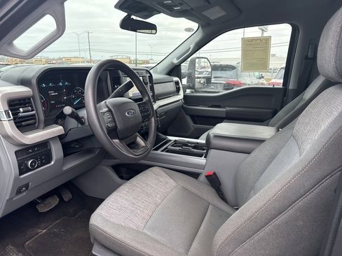 Used 2024 Ford F350 XLT w/ Camper Package image 19